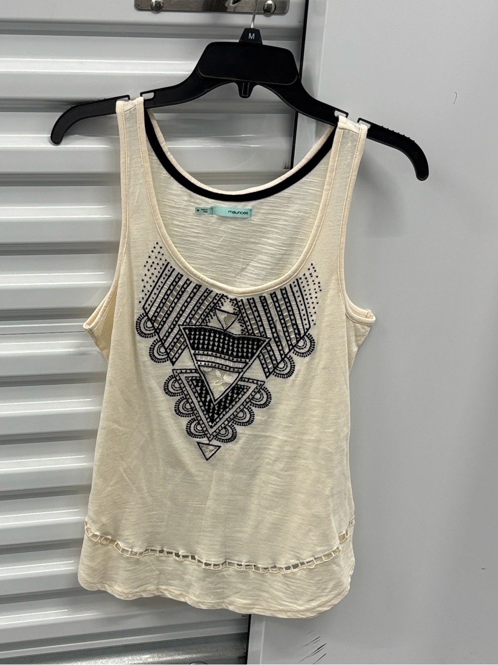 Maurices Cream Graphic Scoop Neck Tank Top Black Beaded Embroidered Lace M